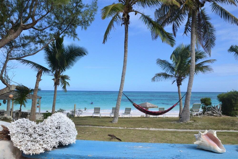 Greenwood Beach Resort Bailey Town  Buitenkant foto